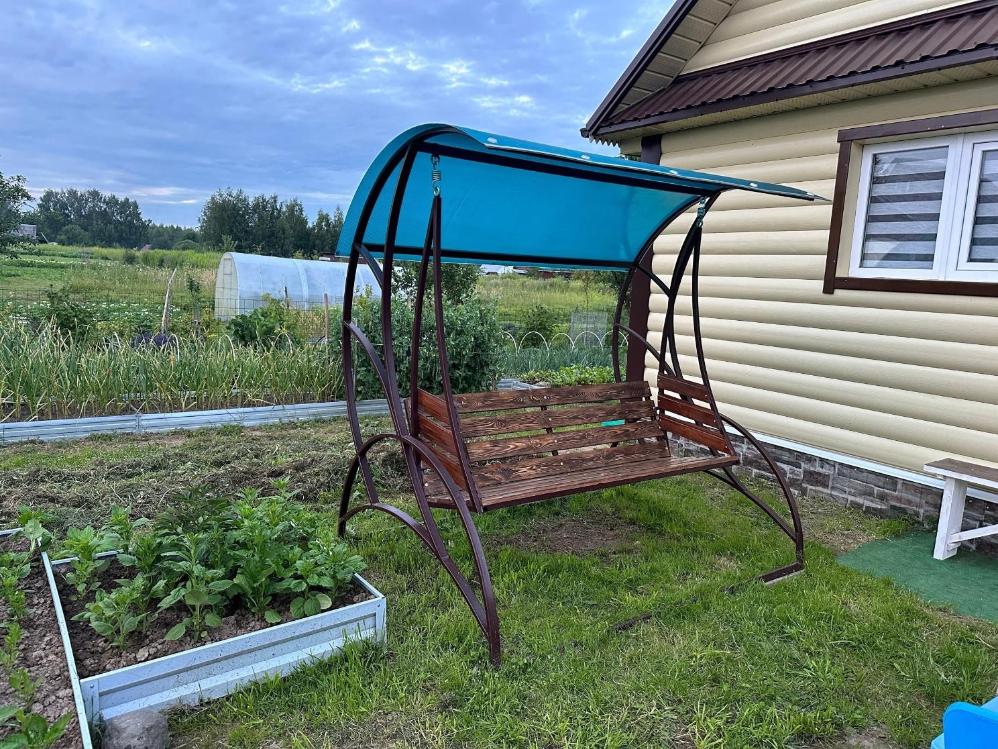 День качания на качелях отмечается сегодня!